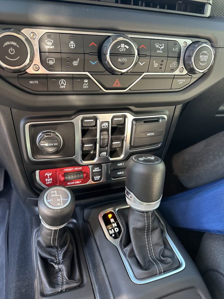 Used 2025 Jeep Wrangler Unlimited Rubicon image 42