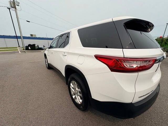 Used 2021 Chevrolet Traverse LS AWD/4WD image 4