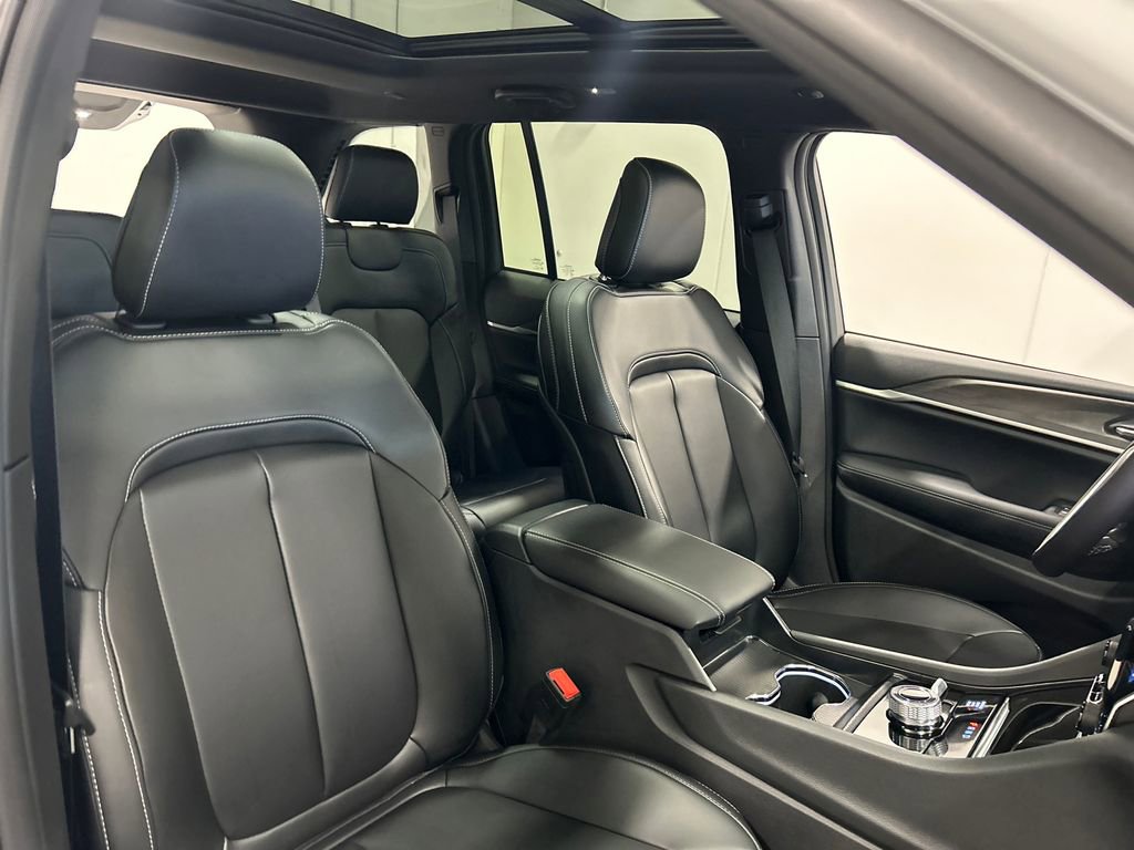 New 2025 Jeep Grand Cherokee Limited image 34