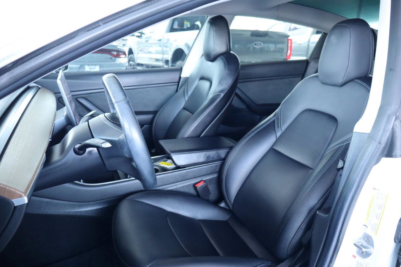 Used 2018 Tesla Model 3 Long Range RWD image 16