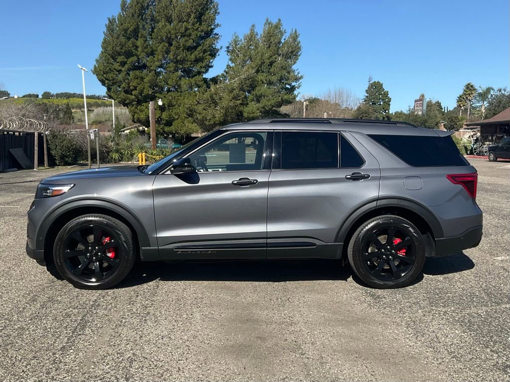 Used 2022 Ford Explorer ST w/ Equipment Group 401A image 3