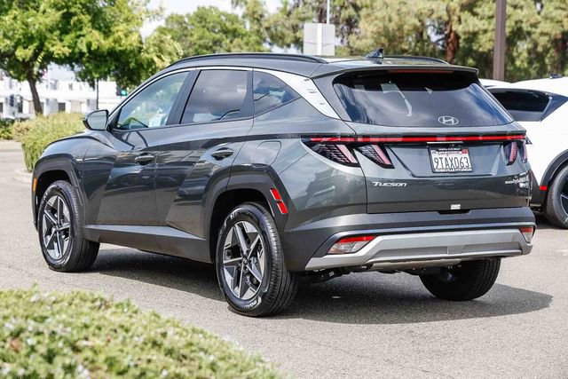 Certified 2025 Hyundai Tucson SEL AWD/4WD image 2
