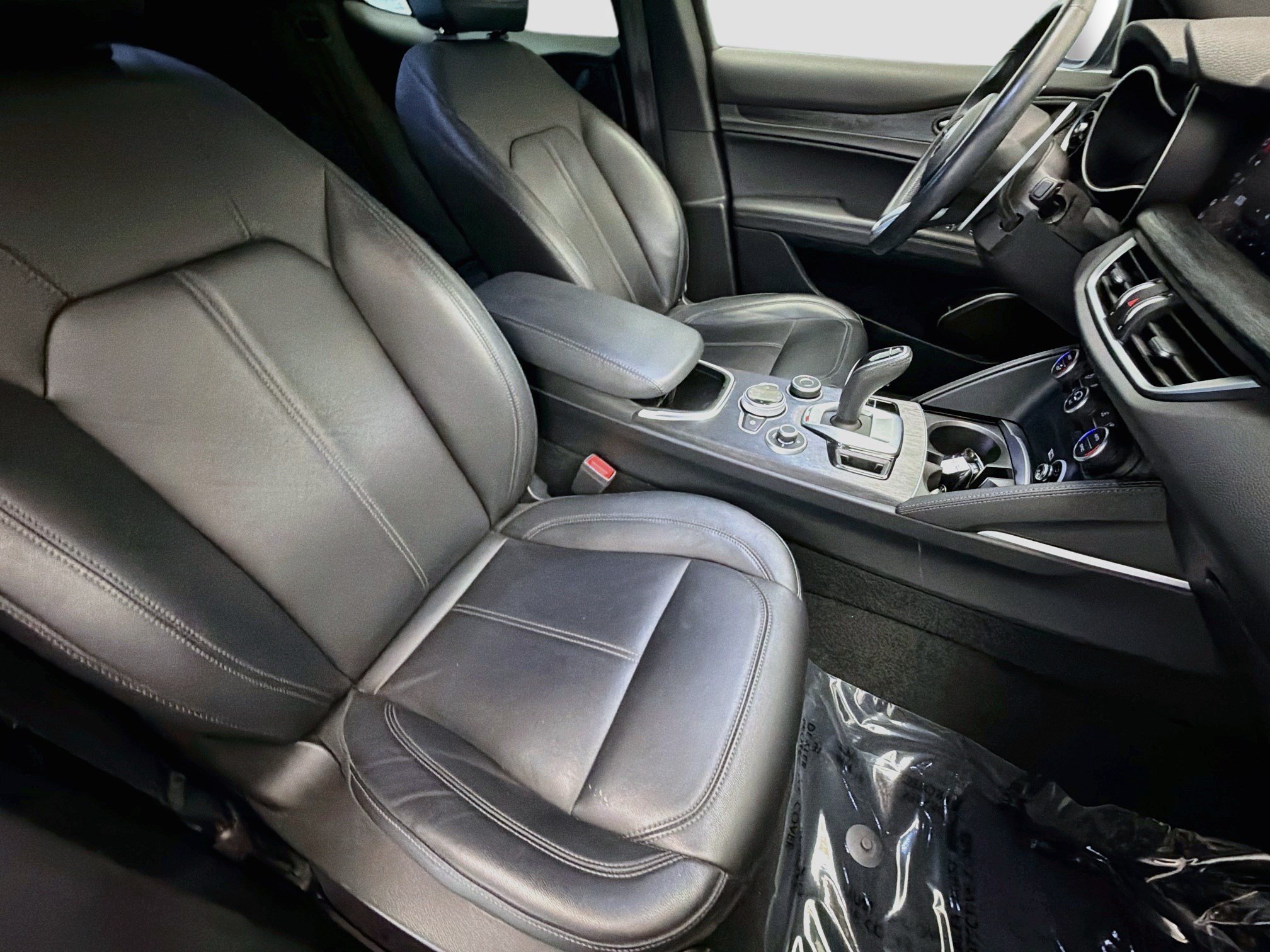 Used 2023 Alfa Romeo Stelvio Sprint RWD image 15