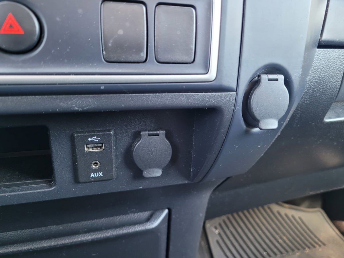 Used 2018 Nissan Titan S w/ S Utility Package AWD/4WD image 15