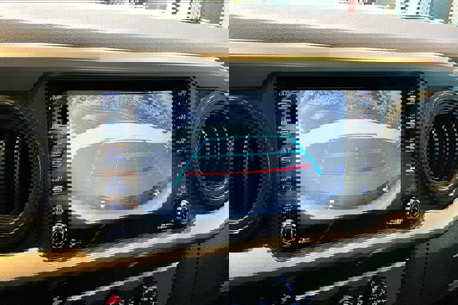 Used 2020 Toyota Tacoma SR5 image 28