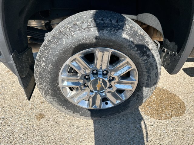 Used 2024 Chevrolet Silverado 2500 High Country w/ Technology Package AWD/4WD image 55