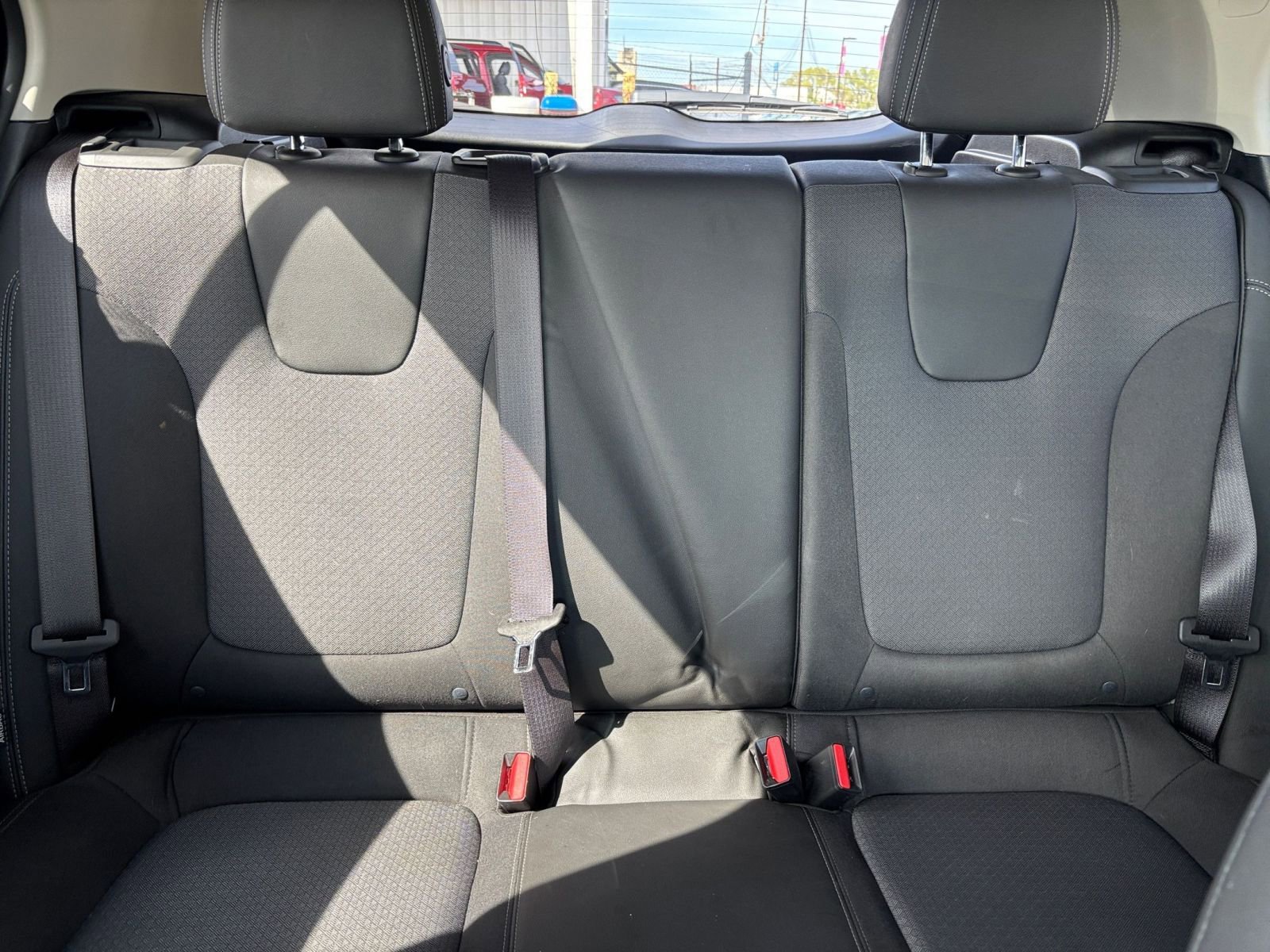 Used 2025 Buick Encore GX Preferred image 37