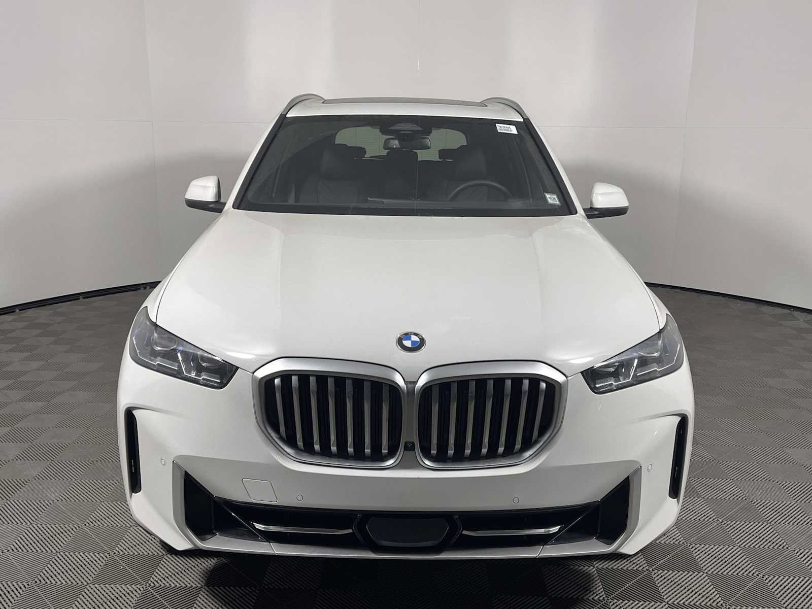 New 2026 BMW X5 xDrive40i w/ Parking Assistance Package AWD/4WD image 5