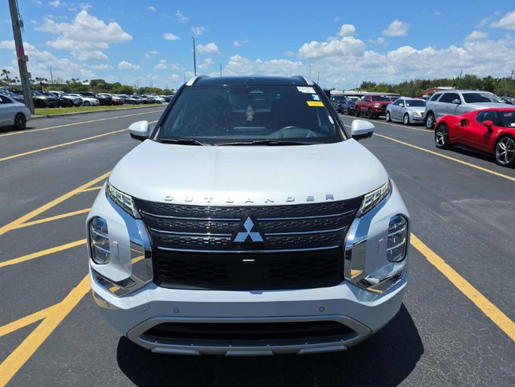 Used 2024 Mitsubishi Outlander SEL Black Edition AWD/4WD image 2