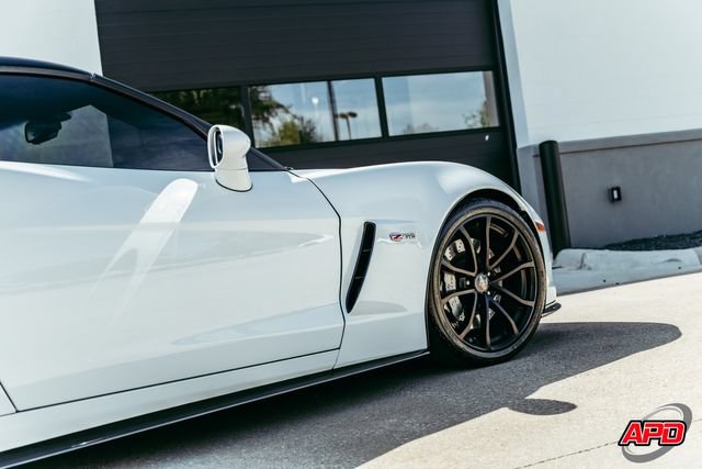 Used 2013 Chevrolet Corvette Z06 w/ 3LZ Preferred Equipment Group RWD image 32