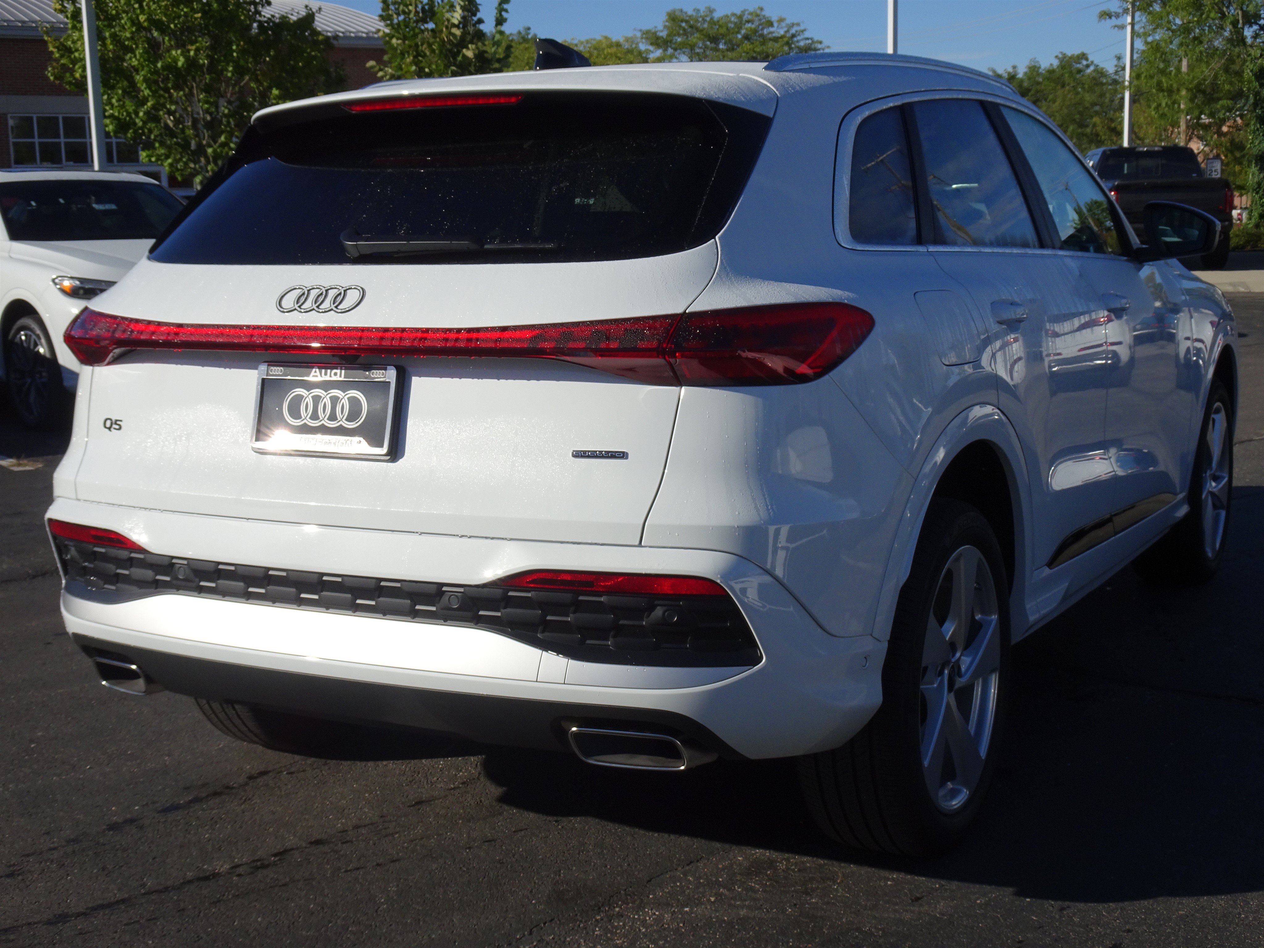 Certified 2025 Audi Q5 Premium Plus w/ Premium Plus AWD/4WD image 5