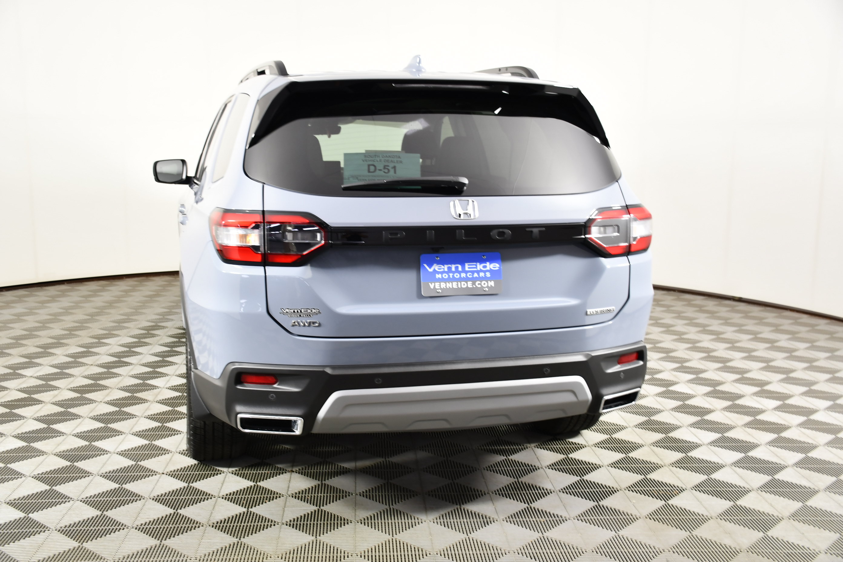 Certified 2025 Honda Pilot Touring image 7