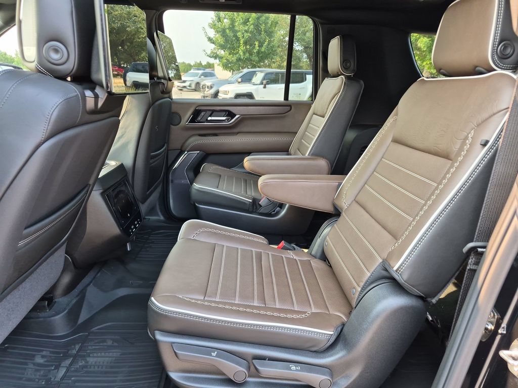New 2026 GMC Yukon XL Denali Ultimate w/ LPO, Floor Liner Package AWD/4WD image 41