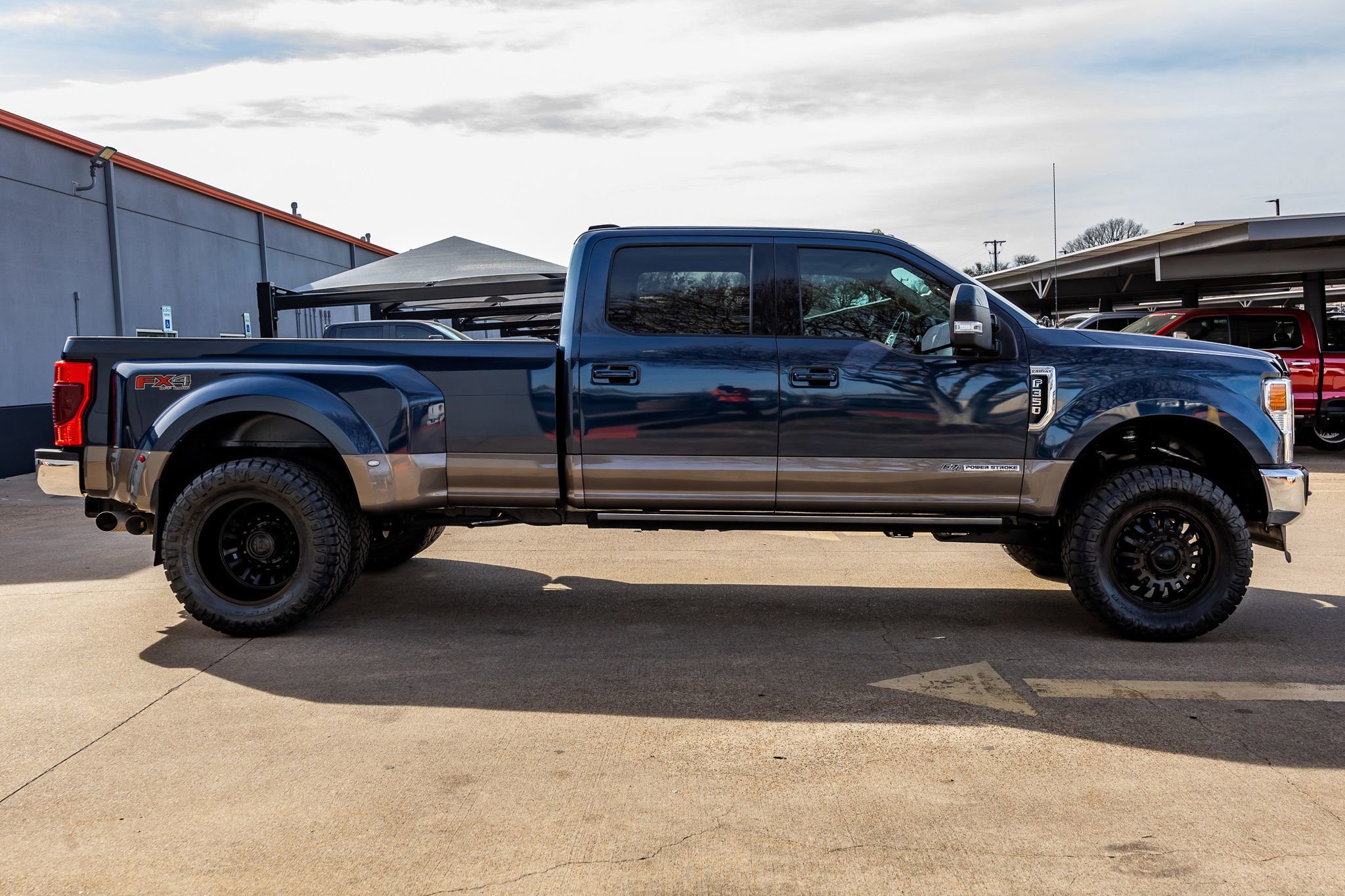 Used 2020 Ford F350 Lariat w/ Lariat Ultimate Package image 11
