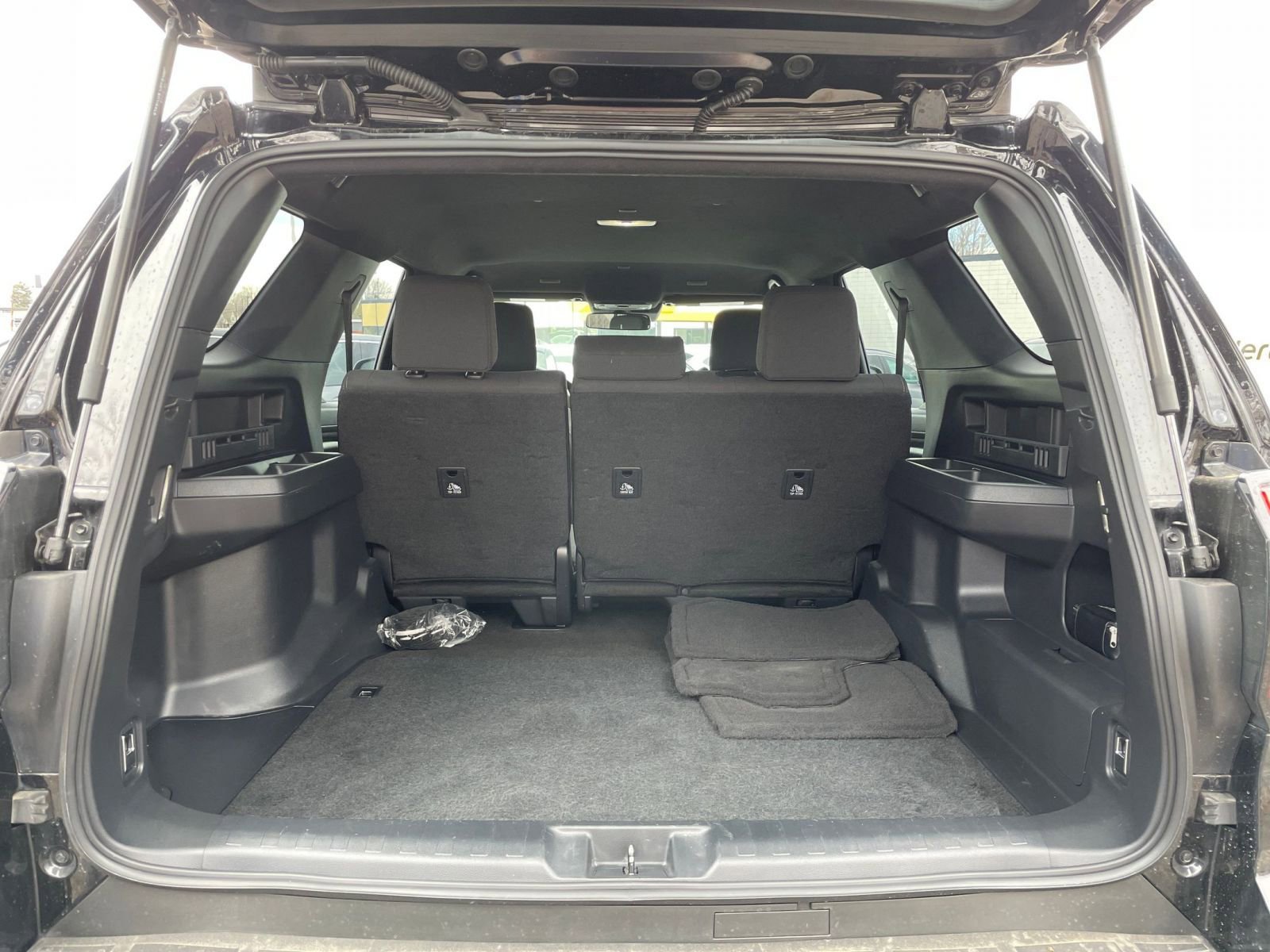 Used 2025 Toyota 4Runner TRD Off-Road image 31