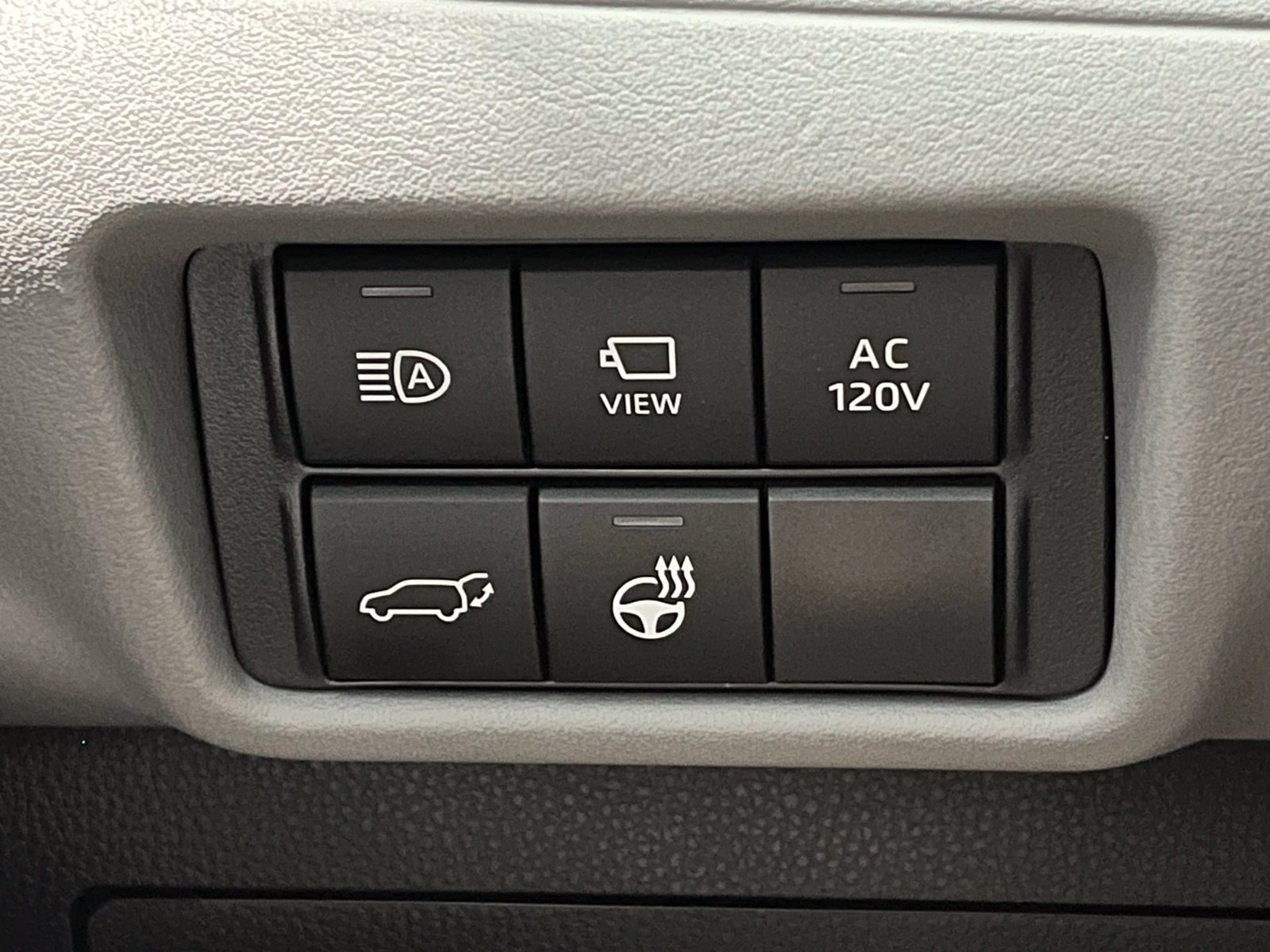 Used 2026 Toyota Highlander Limited AWD/4WD image 39