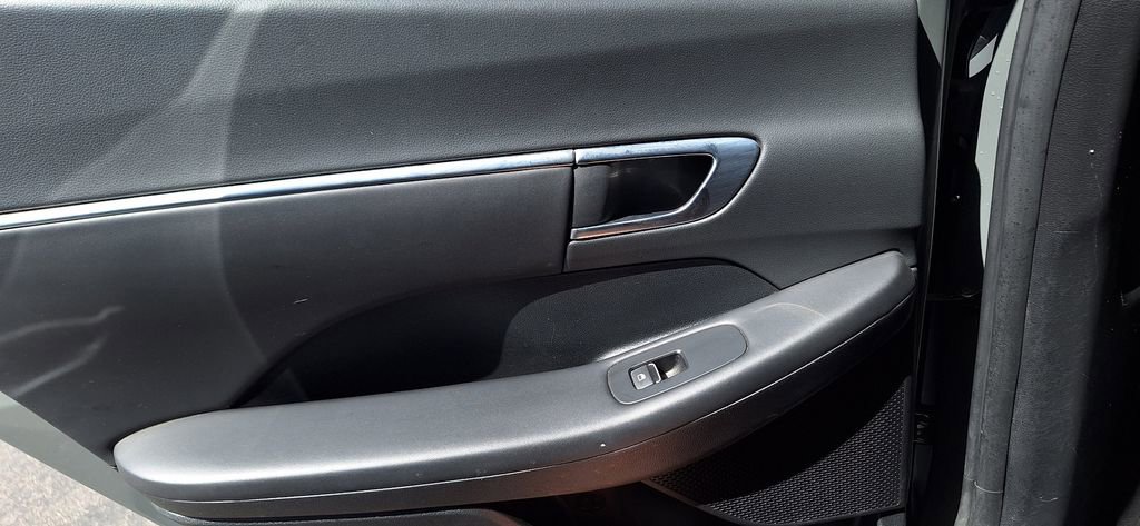 Certified 2023 Hyundai Sonata SEL w/ Convenience Package image 12