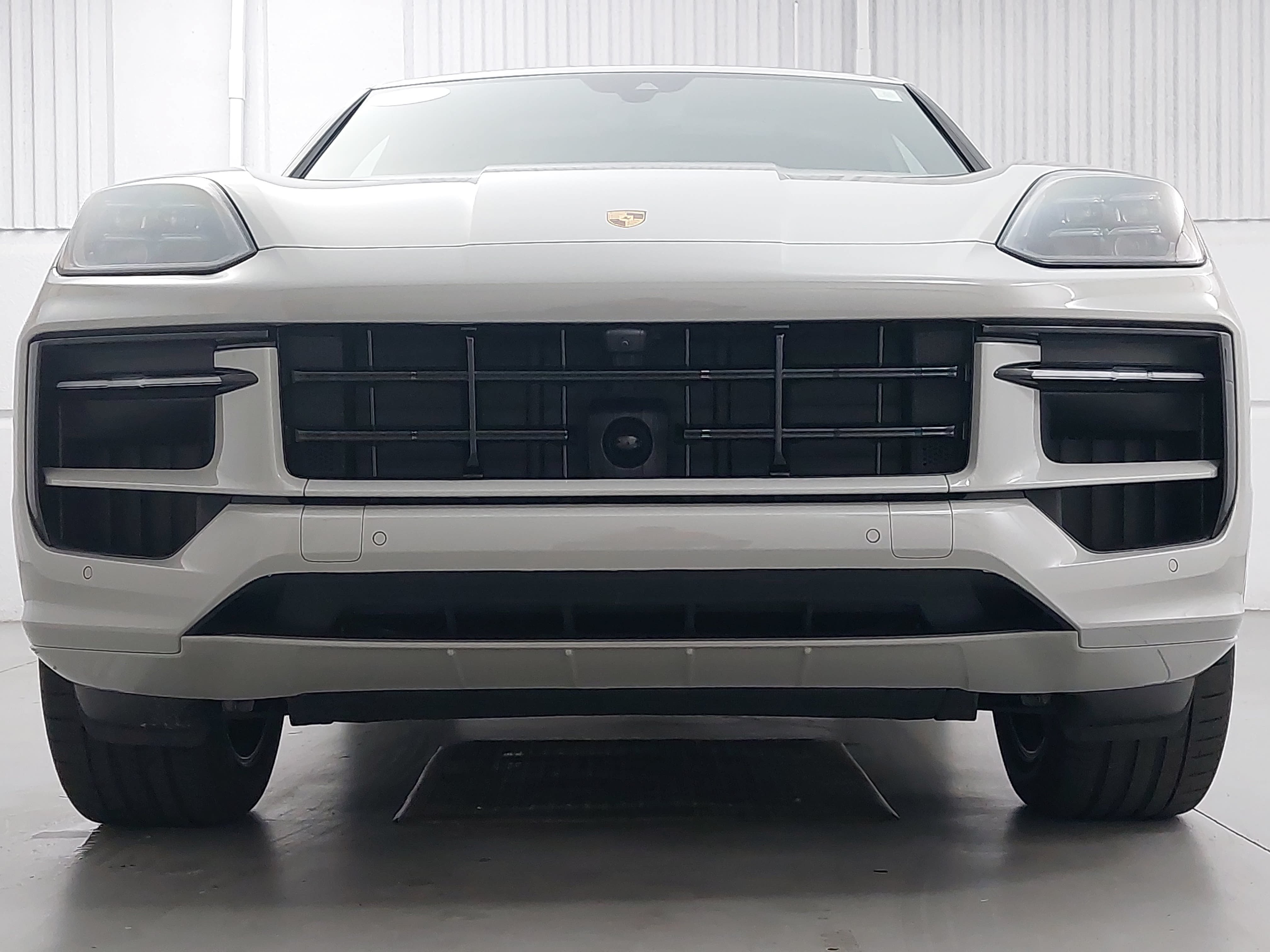 Certified 2025 Porsche Cayenne E-Hybrid AWD/4WD image 10