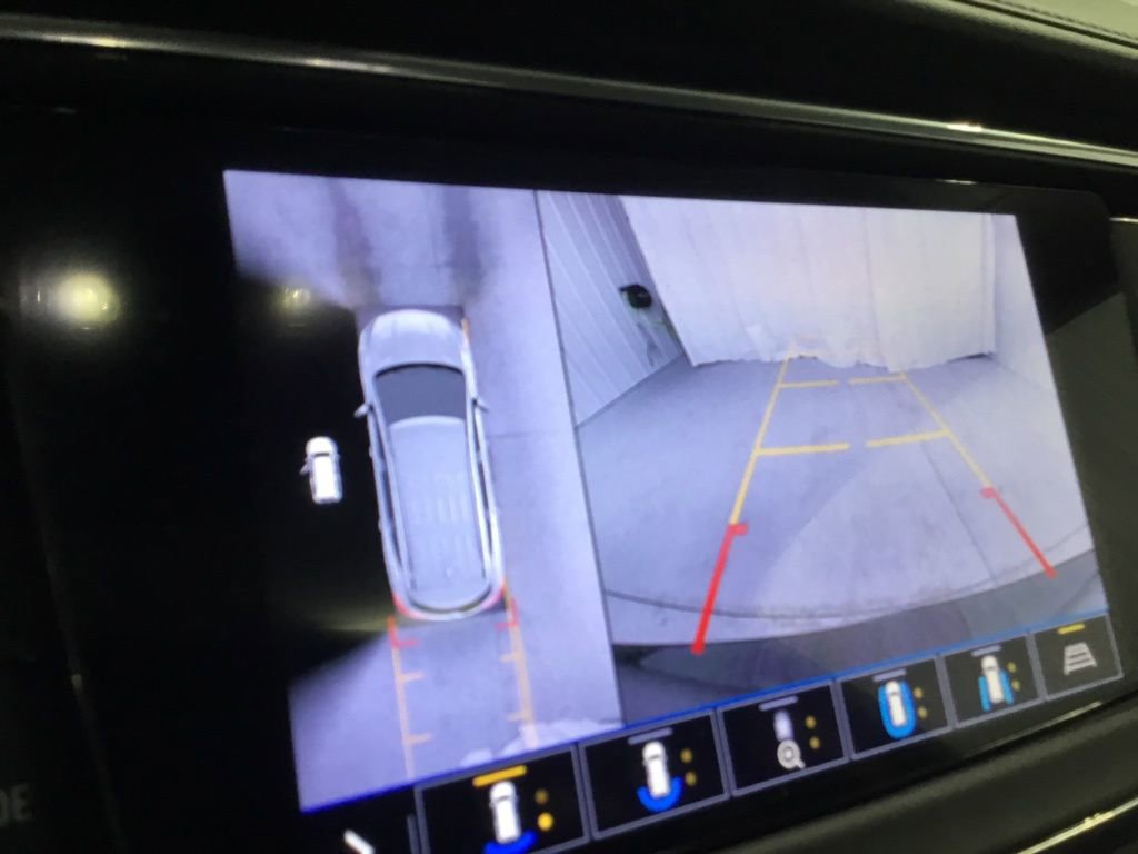 Used 2021 Buick Enclave Avenir w/ Avenir Technology Package image 12