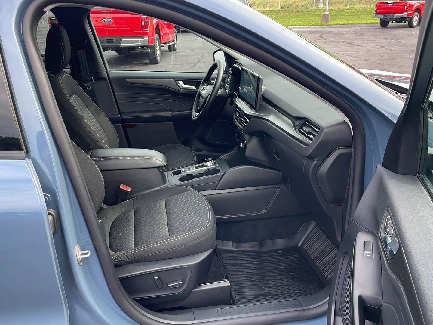 Used 2025 Ford Escape Active w/ Active Premium Tech Pack FWD image 24