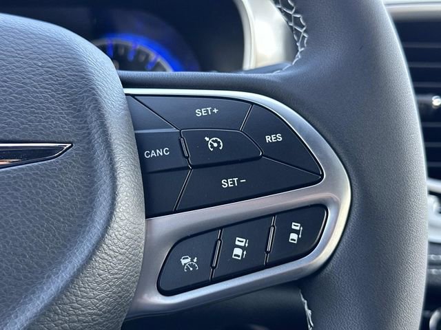 New 2026 Chrysler Pacifica Select image 26