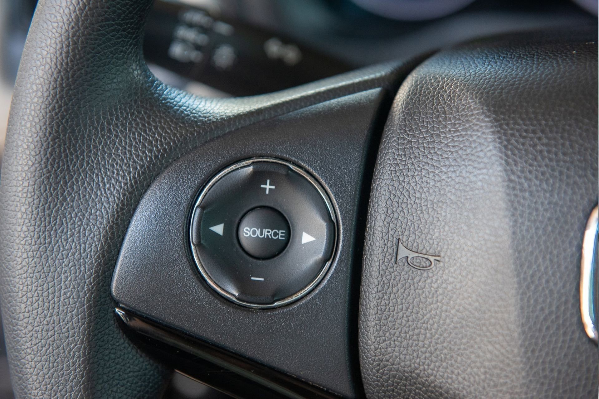 Used 2022 Honda HR-V LX image 23