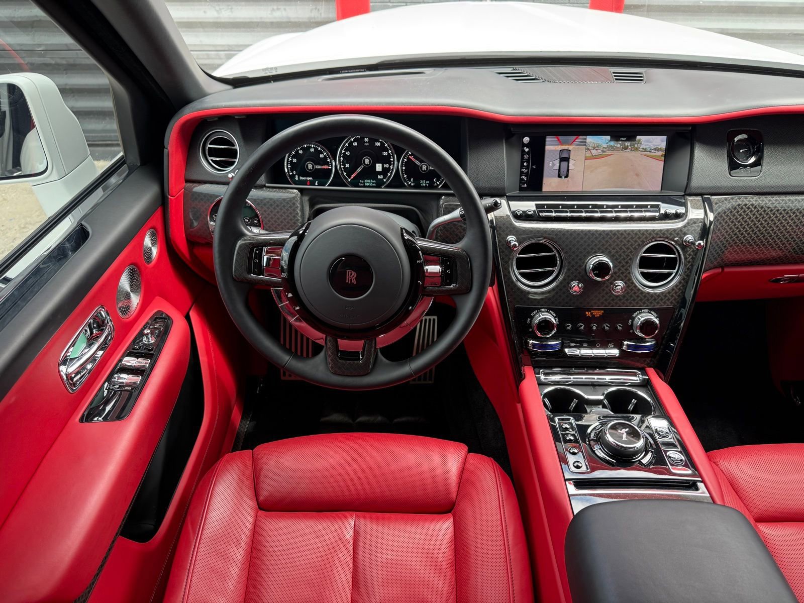 Used 2022 Rolls-Royce Cullinan Black Badge image 29