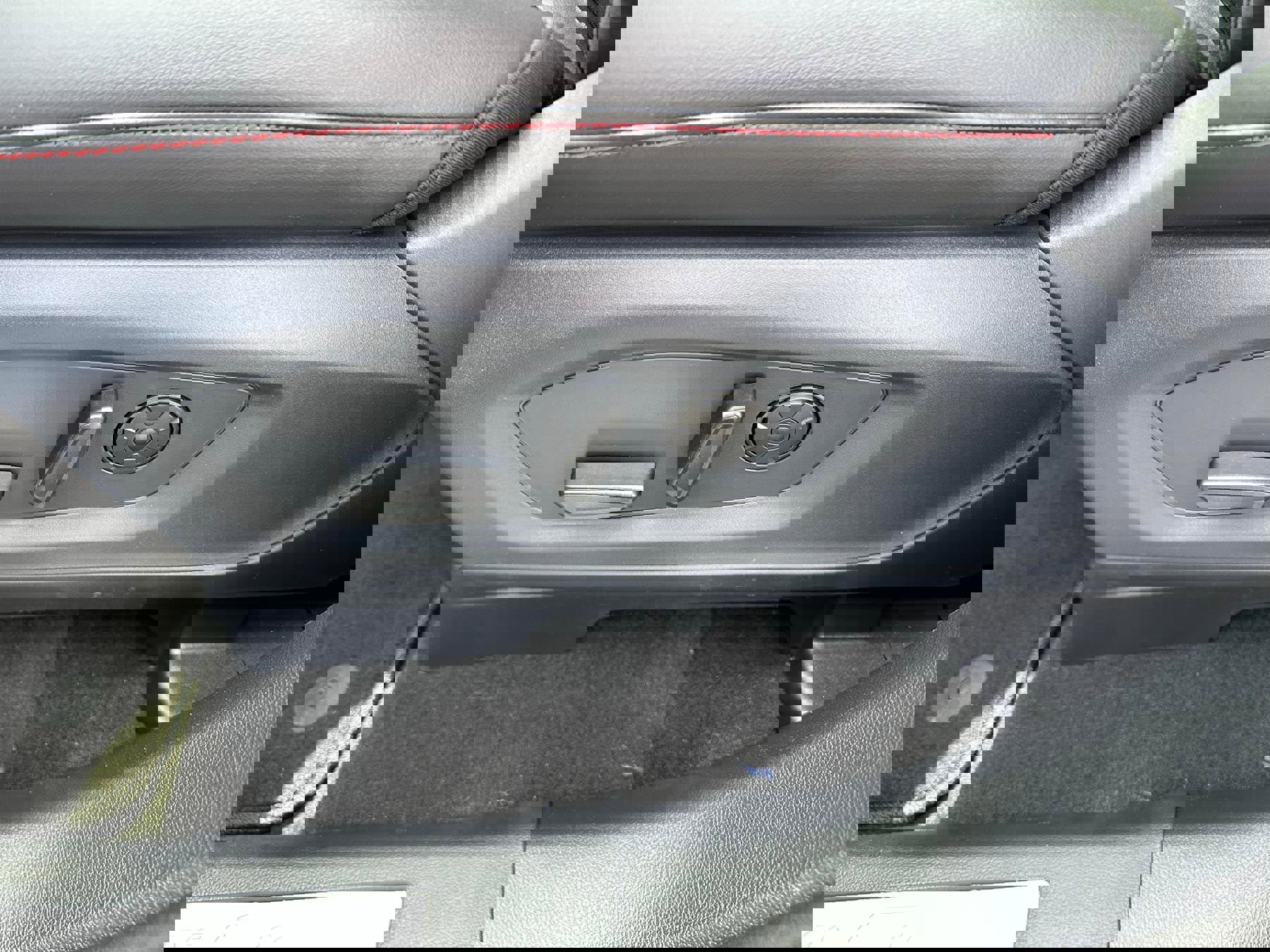 New 2025 Ford Explorer ST-Line w/ Premium Package image 31