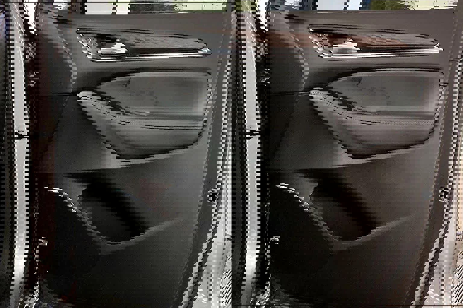 Certified 2023 Buick Enclave Avenir image 23