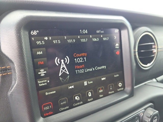 Used 2023 Jeep Gladiator Overland image 24