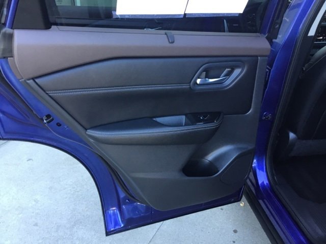 Used 2022 Nissan Rogue SL w/ SL Premium Package image 19