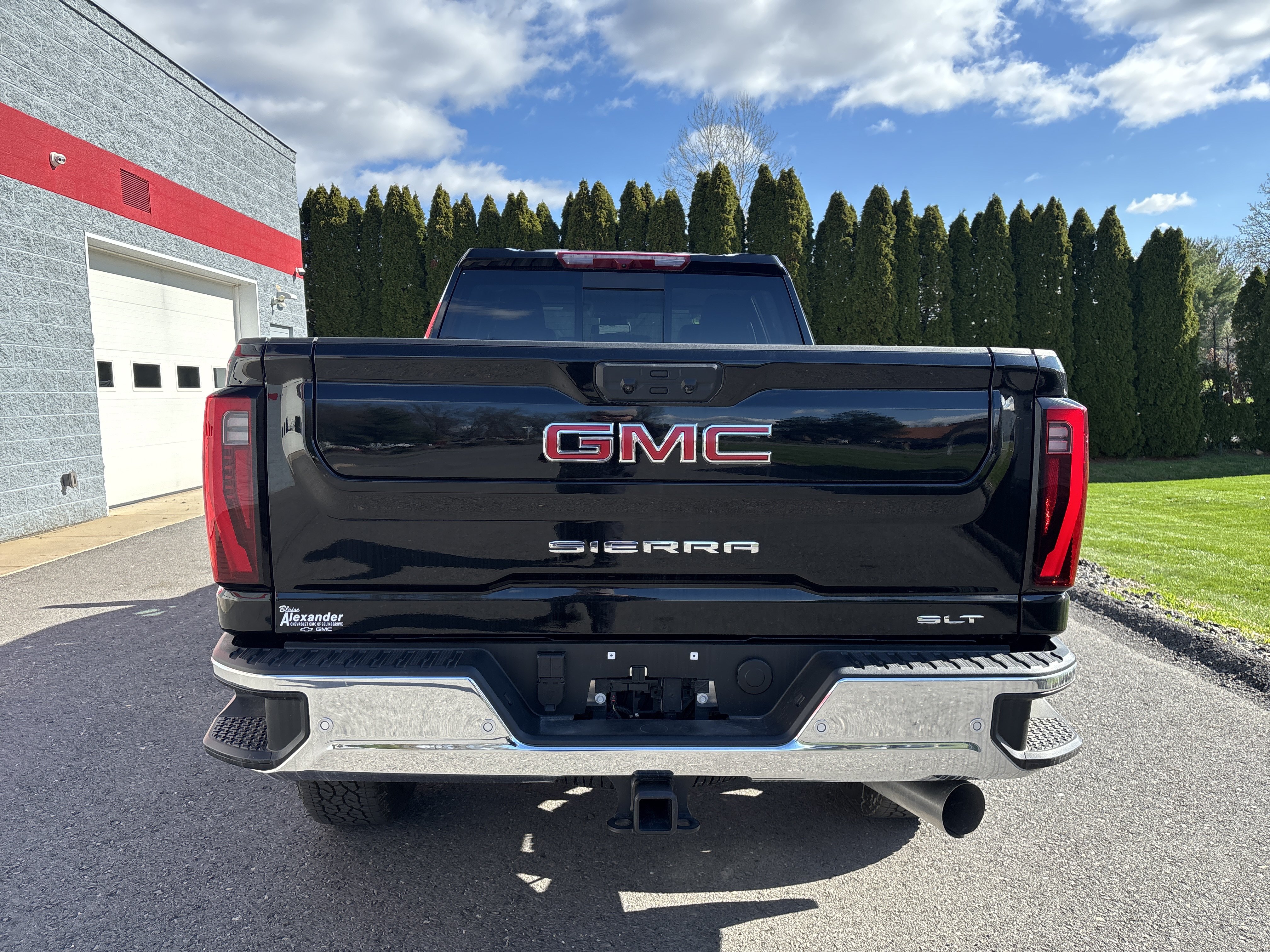 Used 2026 GMC Sierra 2500 SLT w/ SLT Convenience Package AWD/4WD video 4