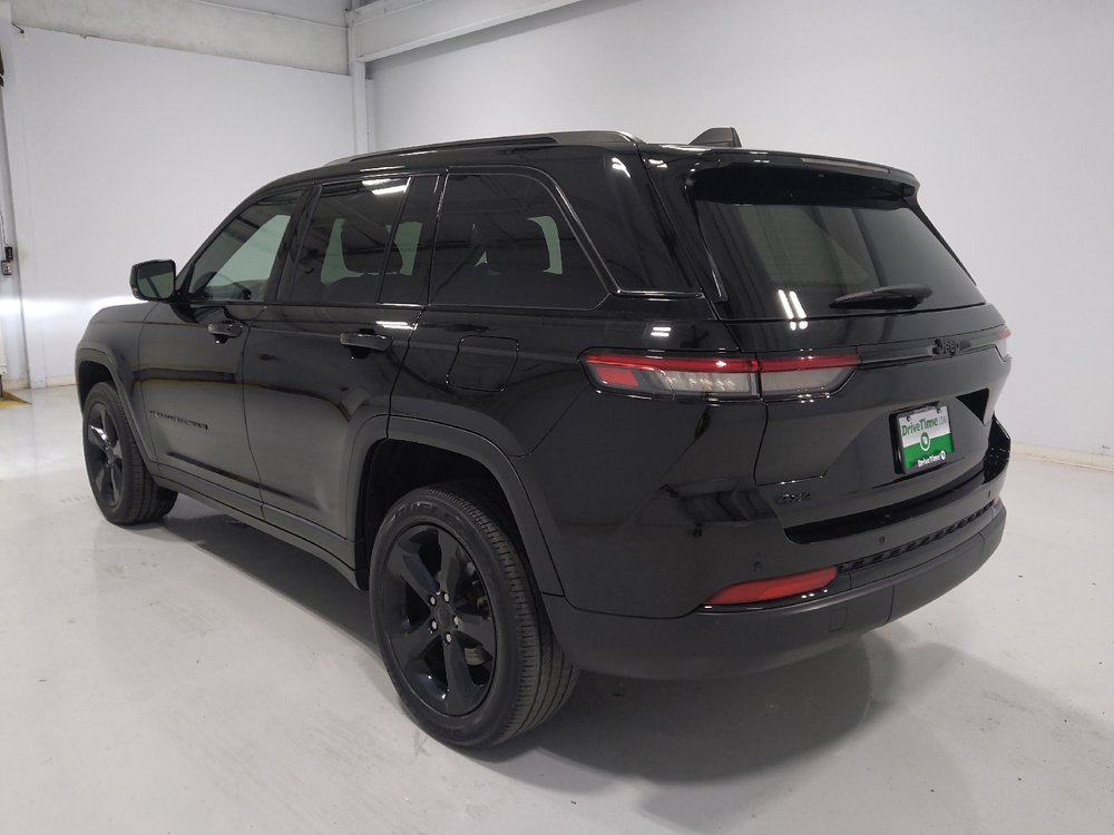 Used 2023 Jeep Grand Cherokee Altitude AWD/4WD image 5