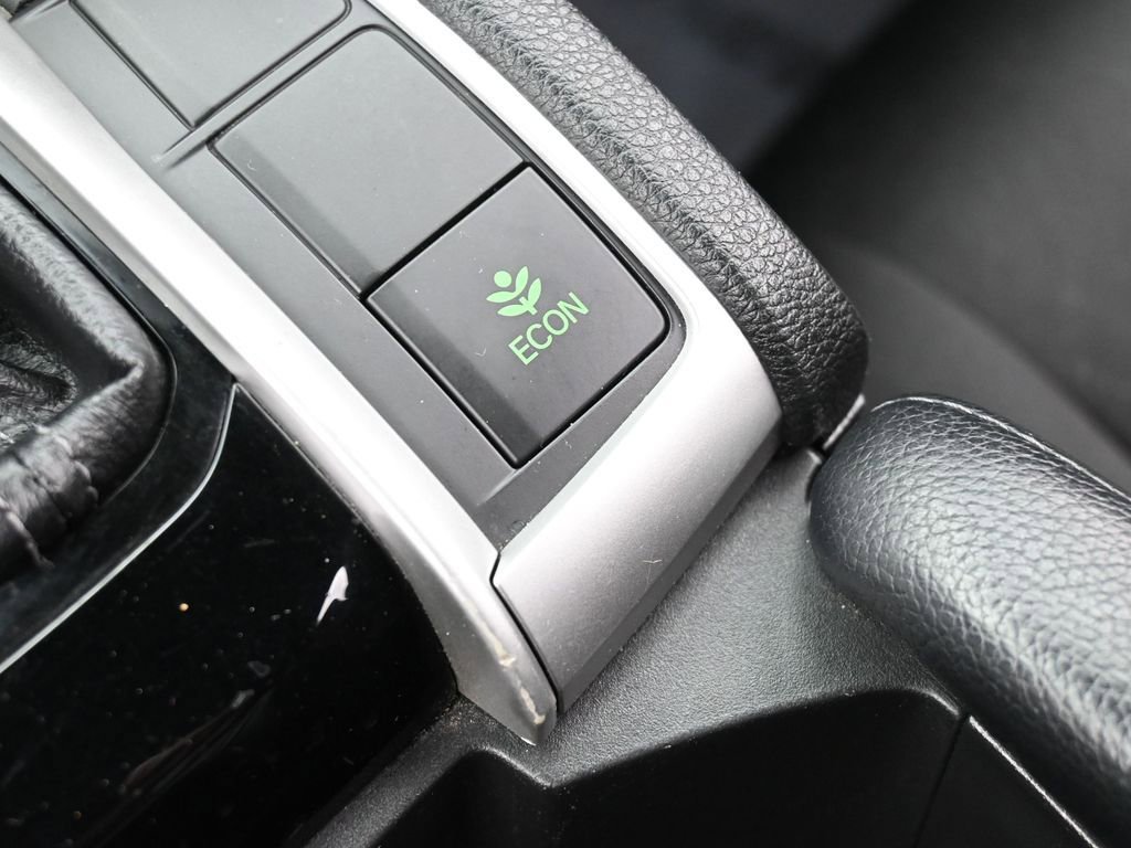 Used 2020 Honda Civic Sport image 26
