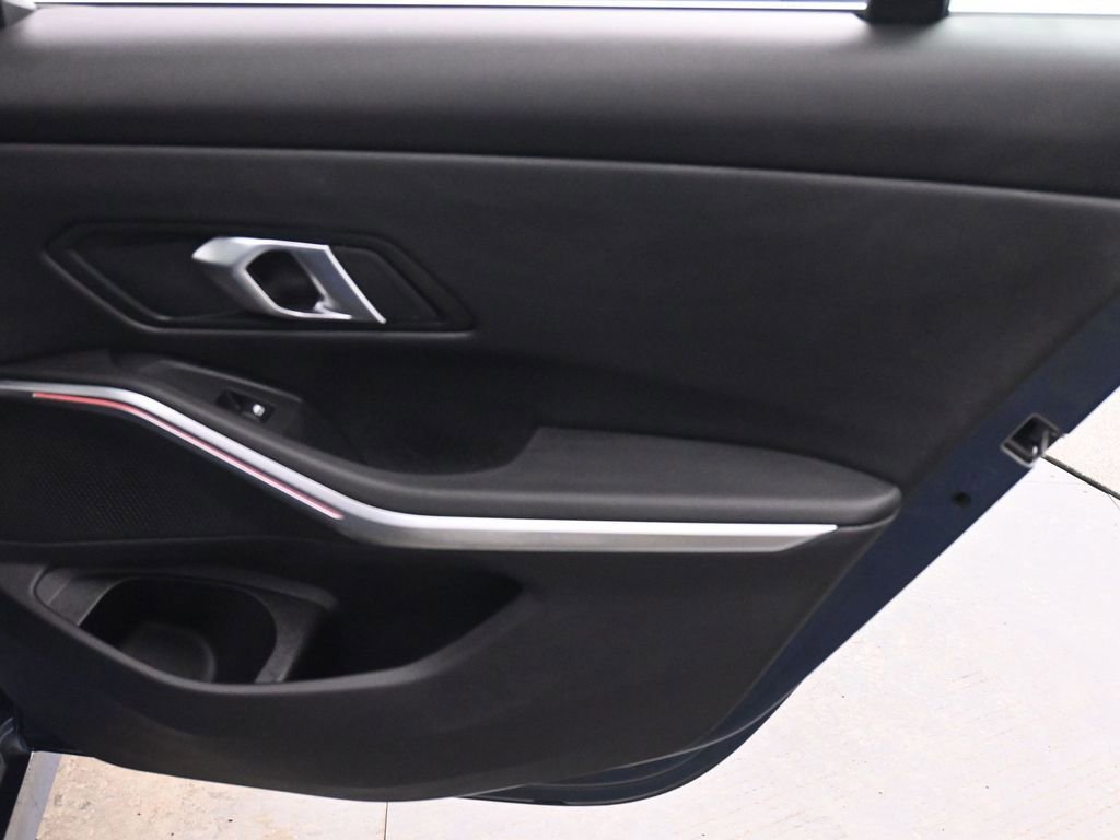 Used 2025 BMW 330i xDrive Sedan image 16