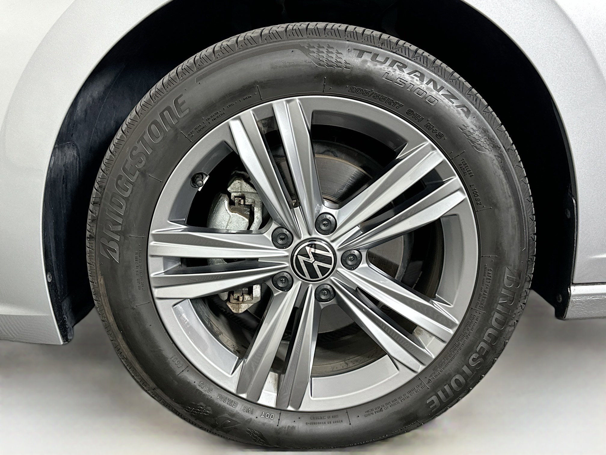 Used 2024 Volkswagen Jetta SE image 11