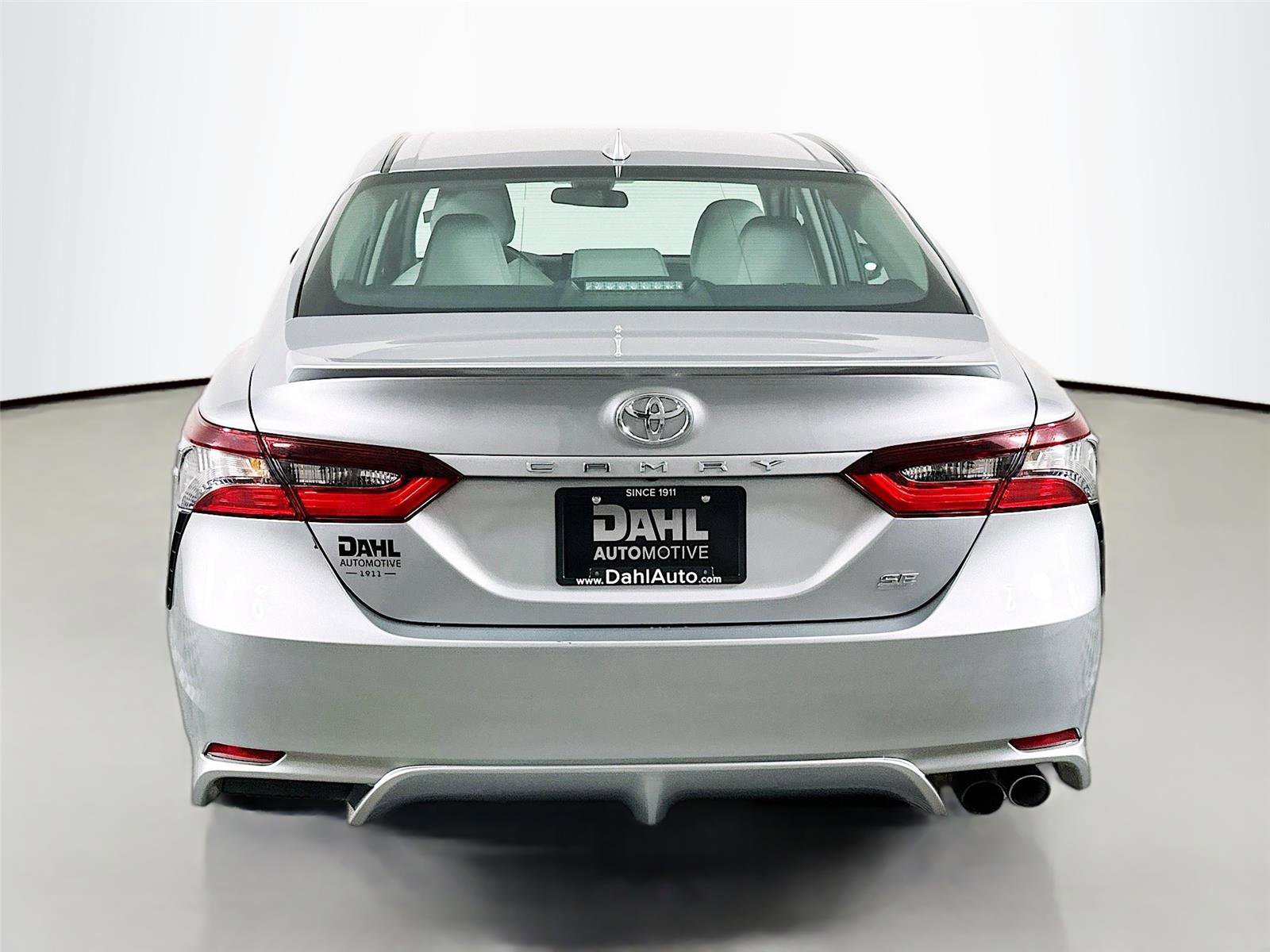 Used 2024 Toyota Camry SE image 6