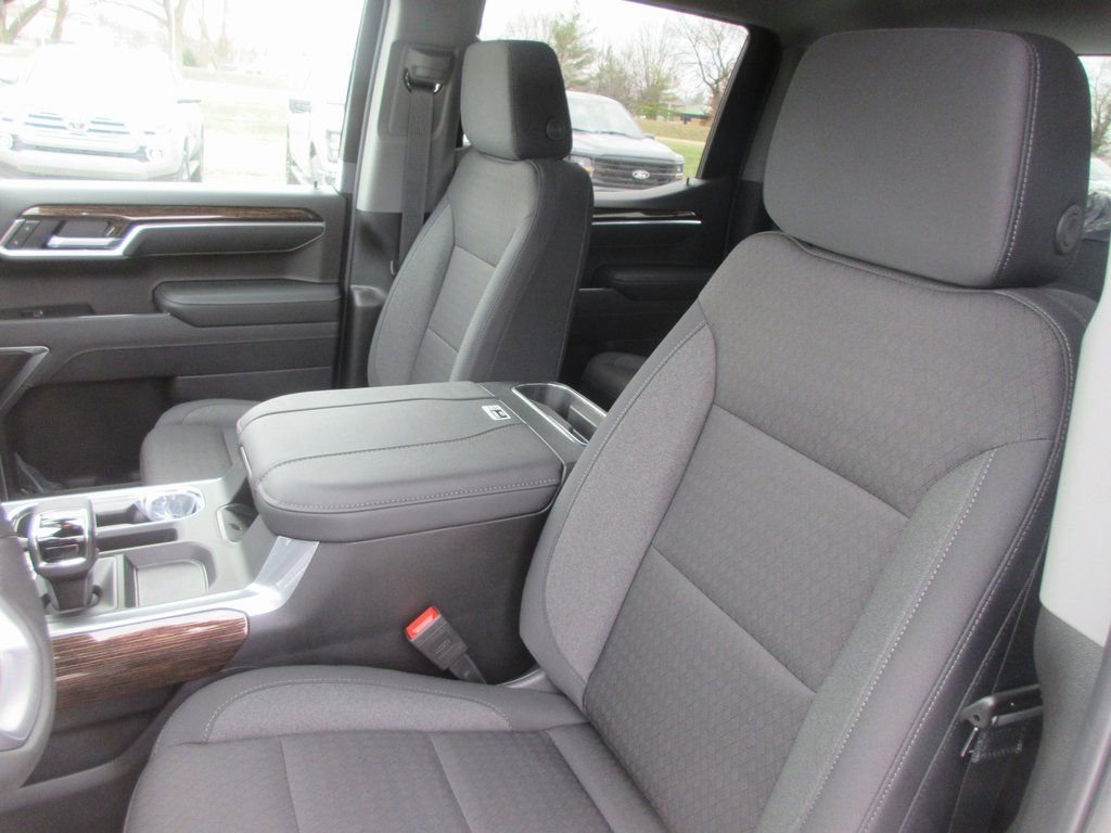 New 2026 GMC Sierra 1500 Elevation image 13