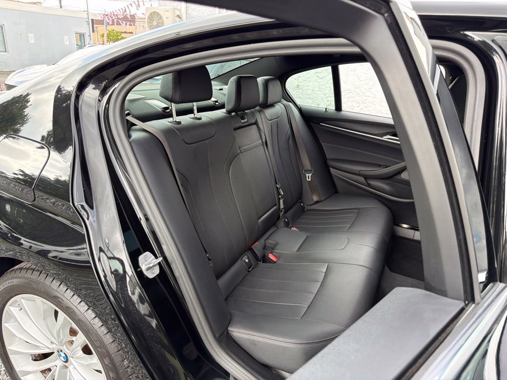 Used 2023 BMW 530i xDrive w/ Premium Package AWD/4WD image 15