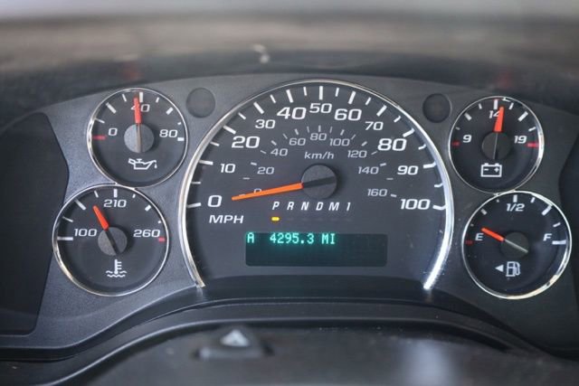 Used 2014 Chevrolet Express 2500 w/ Cold Climate Package image 21