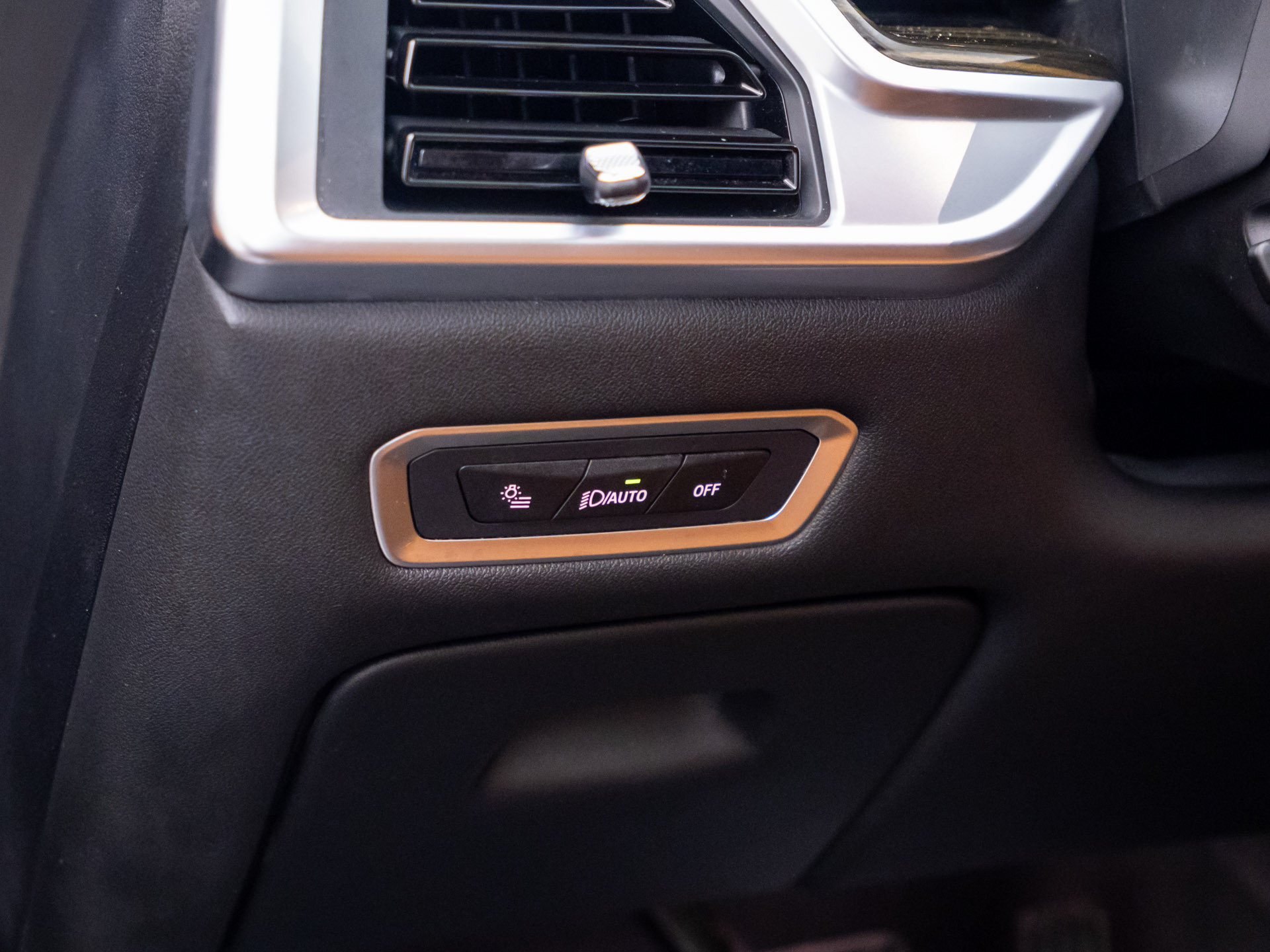 Certified 2025 BMW X7 xDrive40i AWD/4WD image 22