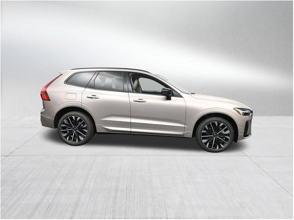 New 2026 Volvo XC60 T8 Ultra w/ Protection Package Premier AWD/4WD image 6