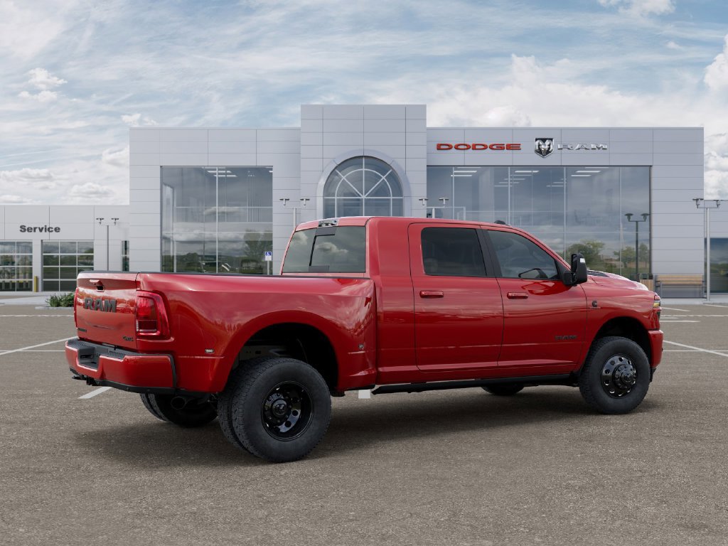New 2026 RAM 3500 Laramie AWD/4WD image 4