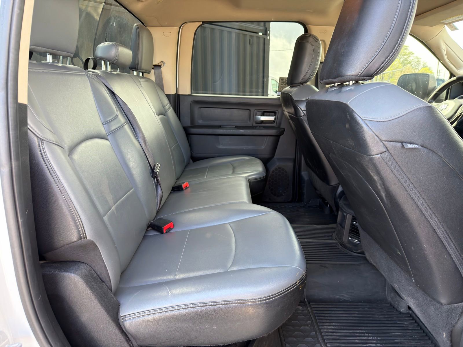 Used 2019 RAM 3500 Tradesman w/ Chrome Appearance Group image 12