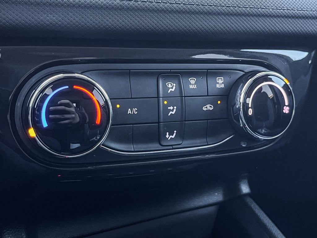 Used 2024 Chevrolet TrailBlazer LT image 24