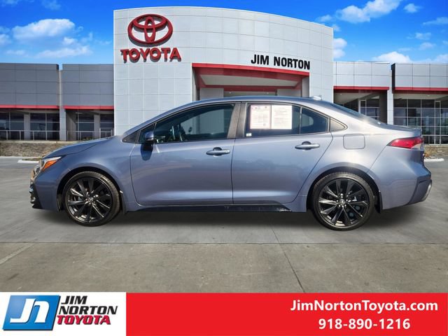 Used 2025 Toyota Corolla SE w/ SE Premium Package FWD image 5