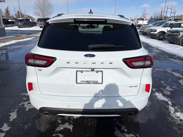 Used 2023 Ford Escape ST-Line Select image 13