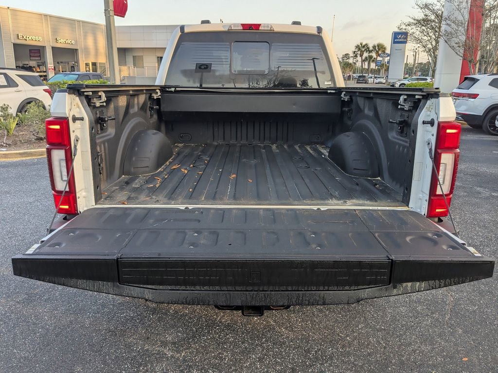 Used 2022 Ford F350 Limited image 13