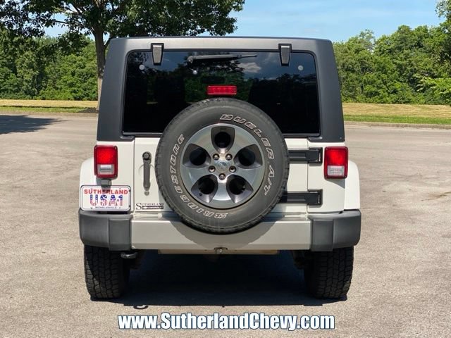 Used 2016 Jeep Wrangler Unlimited Sahara AWD/4WD image 6