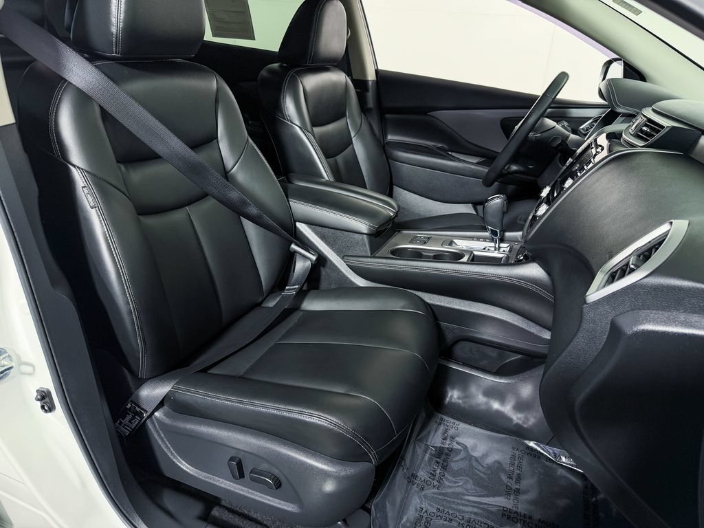 Certified 2022 Nissan Murano SV w/ SV Midnight Edition Package AWD/4WD image 17
